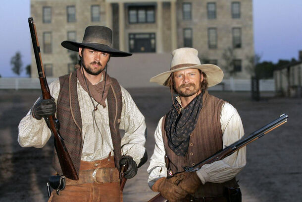 Karl Urban's 16-Year-Old Western Miniseries Aged Like Milk Under Texas Sun - image 1