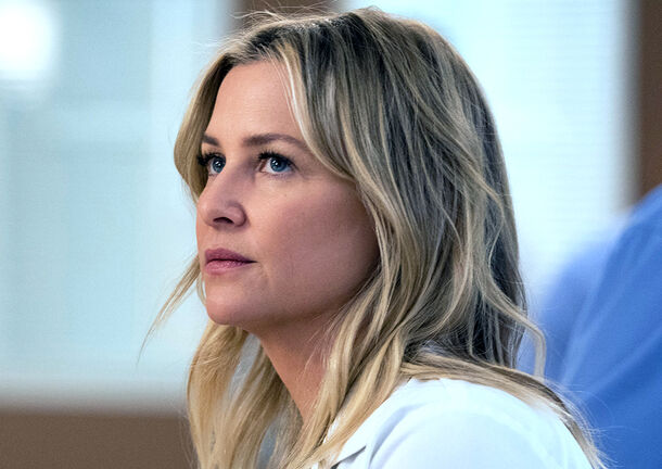 Grey’s Anatomy Newbie Addresses Jessica Capshaw’s Return: ‘She’s an Icon’ - image 1