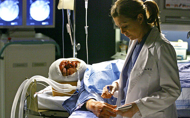 5 Most WTF Things That Happened on Grey's Anatomy - image 1