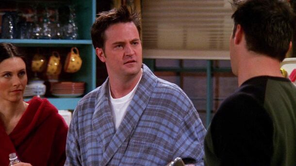 3 Weirdest Things We Never Noticed in Friends - image 2